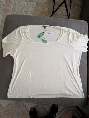 Universal Standard Foundation Tee Square Neck - White - 3XL - Review Size Chart